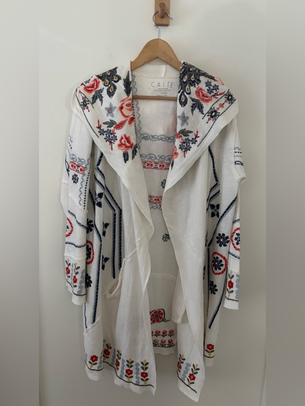 Caite White Embroidered Hooded Sweater Cardigan with Floral Motif Size S